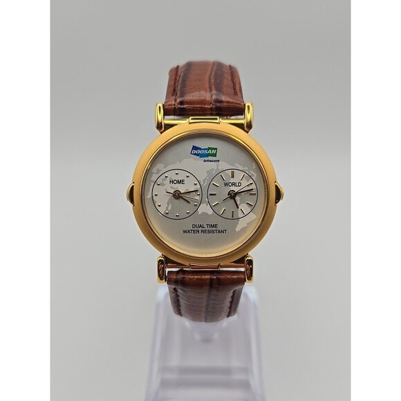 Doosan Infracore Dual Time World Map Dial Gold Tone Quartz Men Watch New Battery